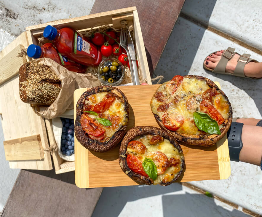 Ievos Greičiūnaitės įdaryti picos skonio Portobello grybai su „Hellmann